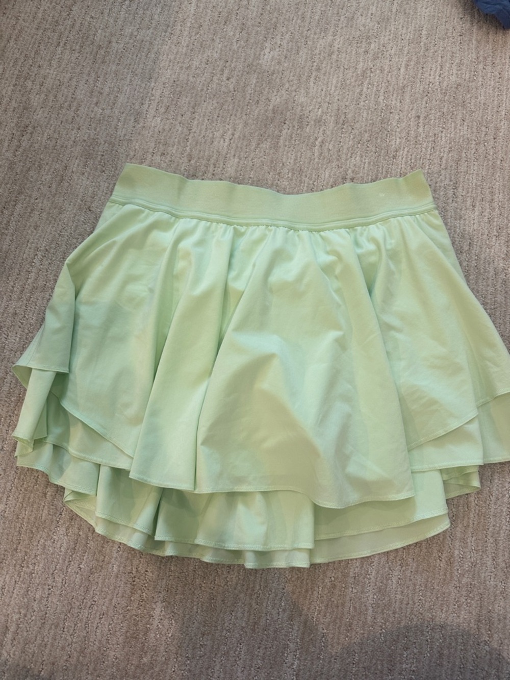 Court Rival High-Rise Tennis Skirt in Kohlrabi Green